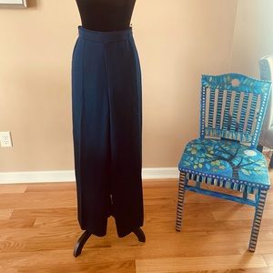 St John Caviar navy knit pants, elastic waist, Size 12. Perfect condition